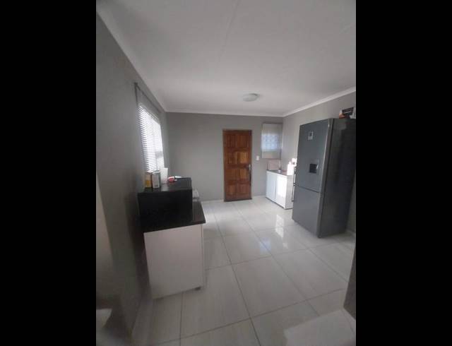 3 BEDROOM PROPERTY TO RENT IN RIVERBEND AH